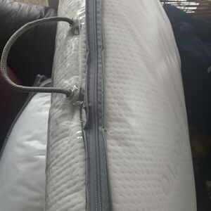 Cloud Memory Foam Pillow